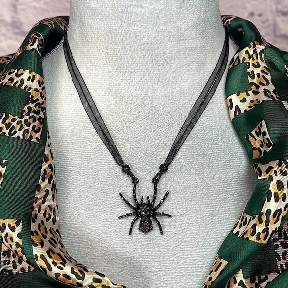 Handmade Jewelry - Handmade whimsygoth tarantula spider pendant necklace